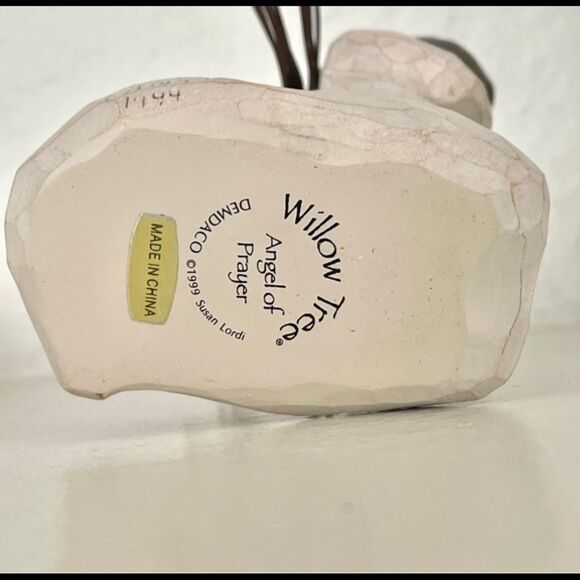 Willow Tree Angel of prayer figurine - Picture 7 of 9